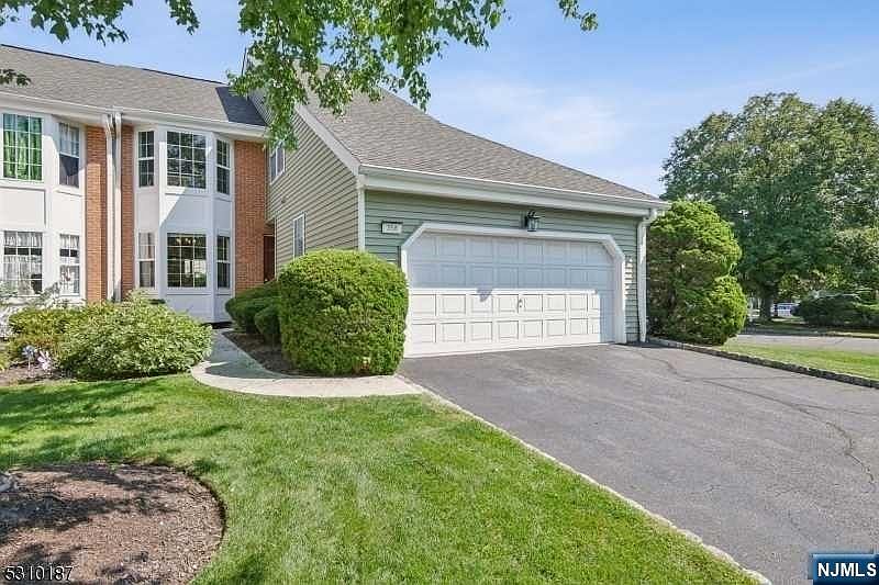 1st image of 358 Stiles Ct