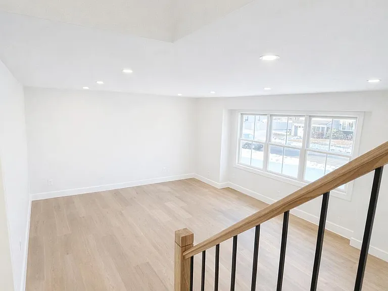 20 Roslyn Dr — Photo 6