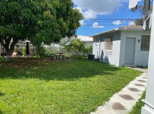 Stephen Manor, Miami, FL 33150