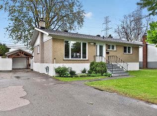3112 Rue A Path, Laval, QC H7P 2C3