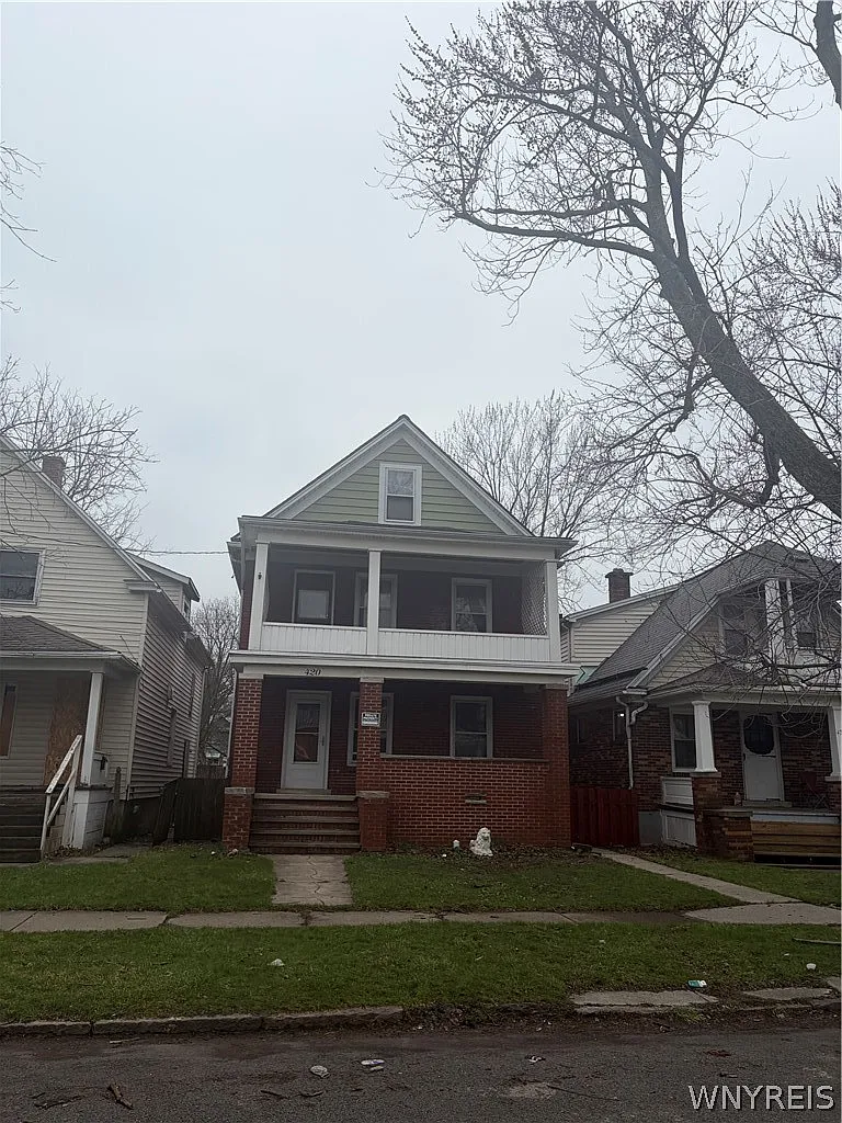 2 bed, 1.0 bath, 816 sqft, $1,150 — Photo 2