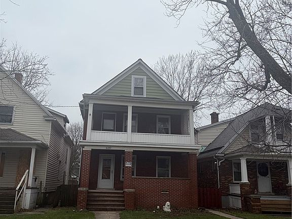 2nd image of 420 18th St