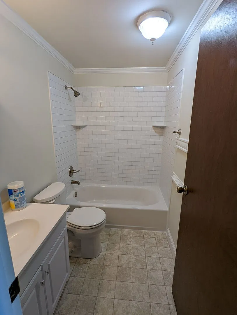 3 bedroom townhome — Photo 3