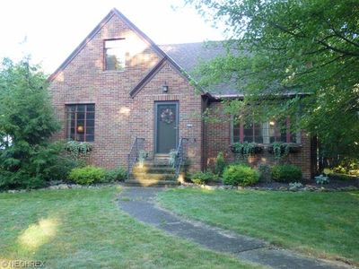 5735 Chestnut Dr, Parma, OH, 44129