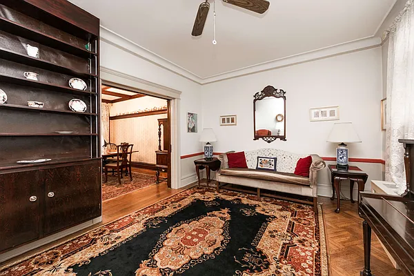 Sold by REMAX Elite | media 7