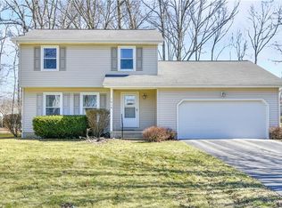 181 Maple Leaf Dr, Youngstown, OH