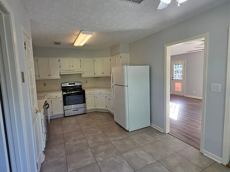 6225 Whitewater Ct — Photo 6