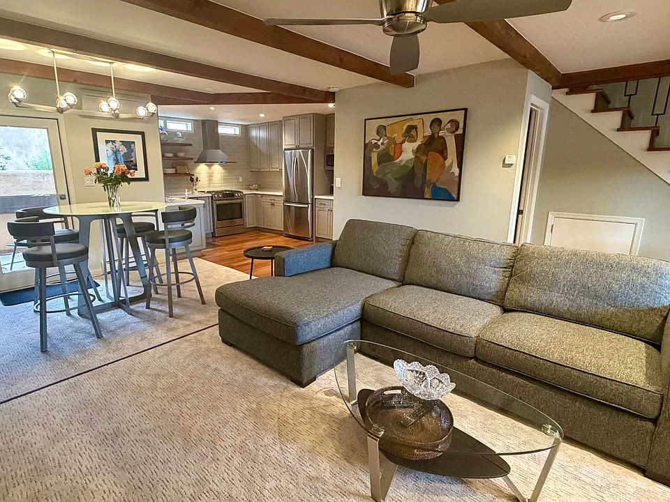 615 Bishops Lodge Rd #2