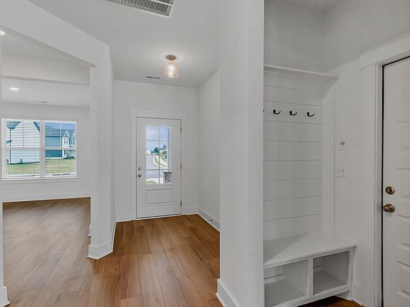 5th image of 5811 Craven Ln