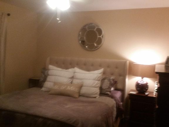 Large Master BR with w/walk-in closet