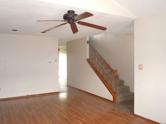 2nd image of 512 E Schwarz St #512-514
