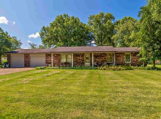 104 Philip Rd, Christopher, IL 62822