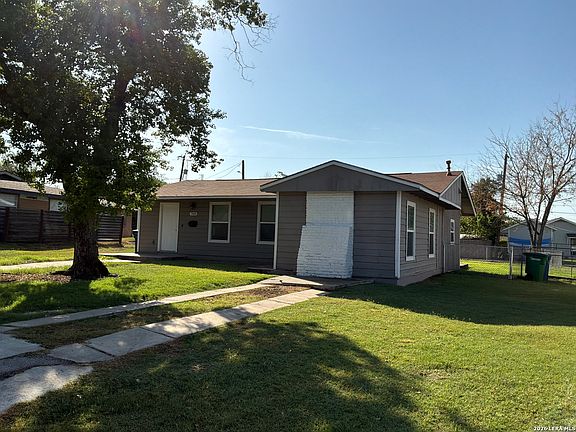 2nd image of 760 LINDA LOU DR