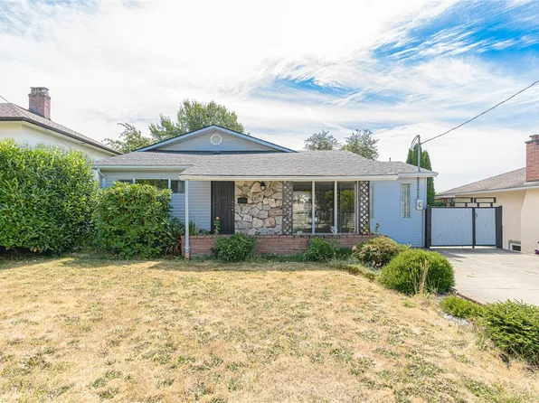 2817 Adelaide Ave, Saanich, BC V9A 2L3