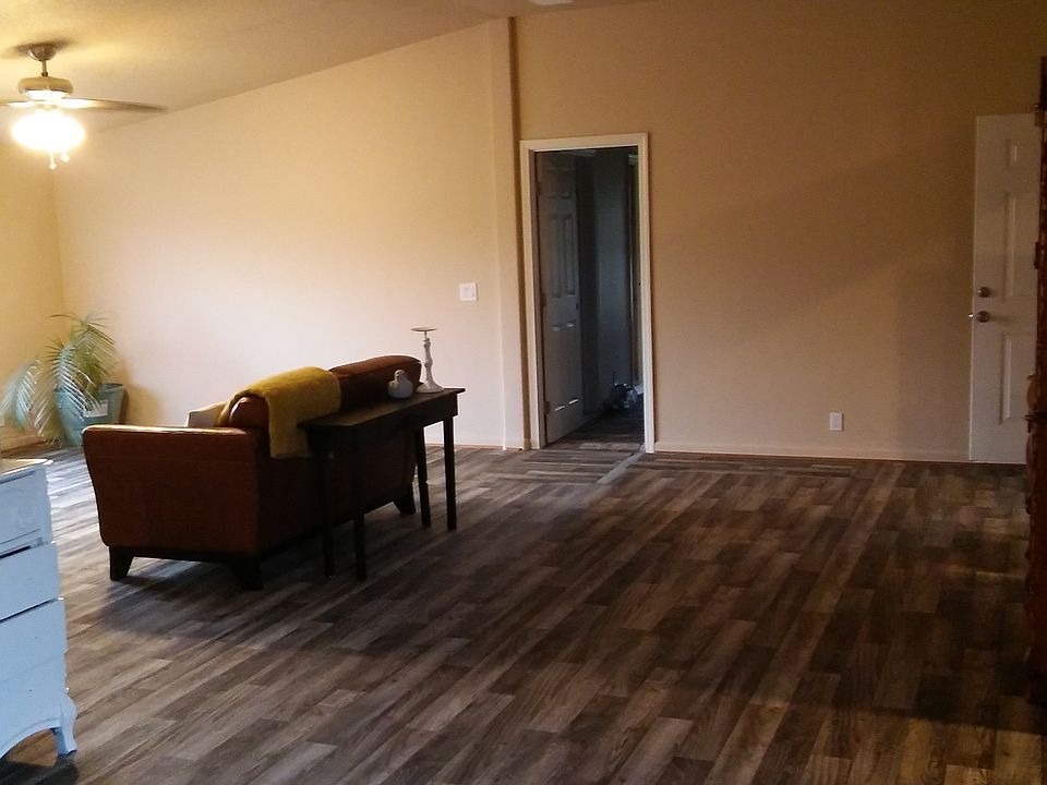 2nd image of 2369 Beall Ln