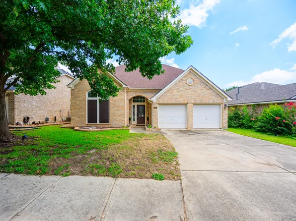 8807 Brae Crest Dr, San Antonio, TX 78249