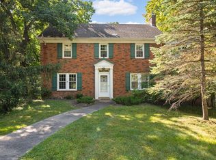 86 Locust St, Saint Paul, MN 55115