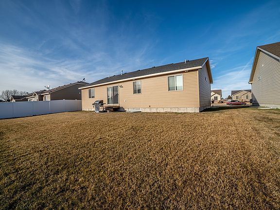 5th image of 5146 E Ryanne Way