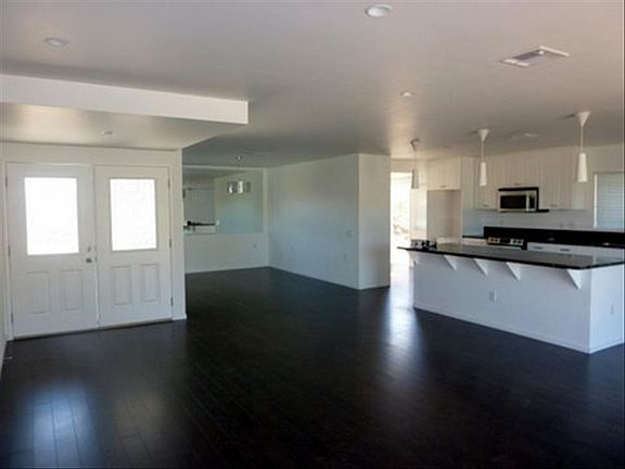 4th image of 16348 Bernardo Oaks Dr