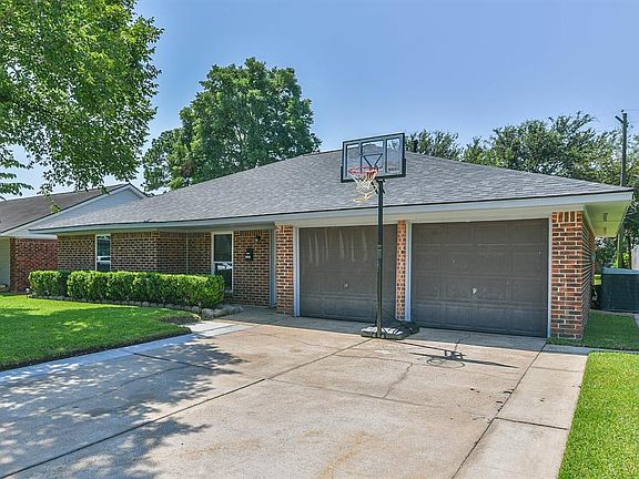 2nd image of 1201 E Dartmouth Ln