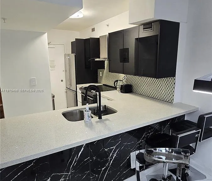 9195 Collins Ave #406 — Photo 3