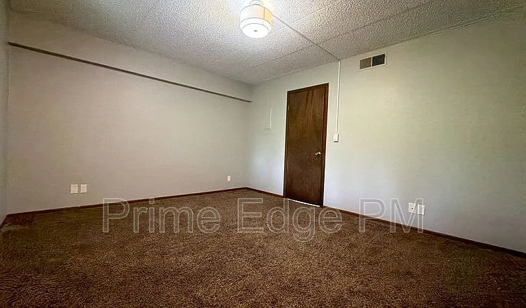 2343 B St #8 — Photo 20