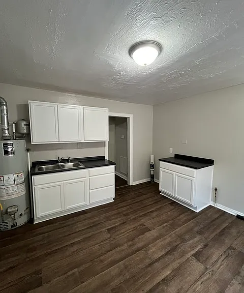 758 Center St — Photo 7