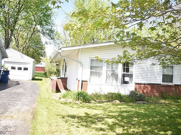 3rd image of 930 Donmar Ln