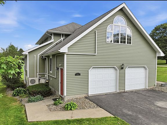 4th image of 11 Penny Ln