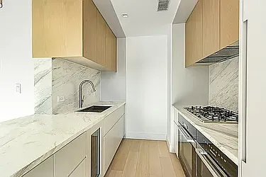 208 Delancey Street, #10C