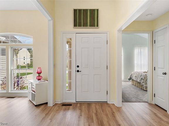 2nd image of 9976 Bentley Dr