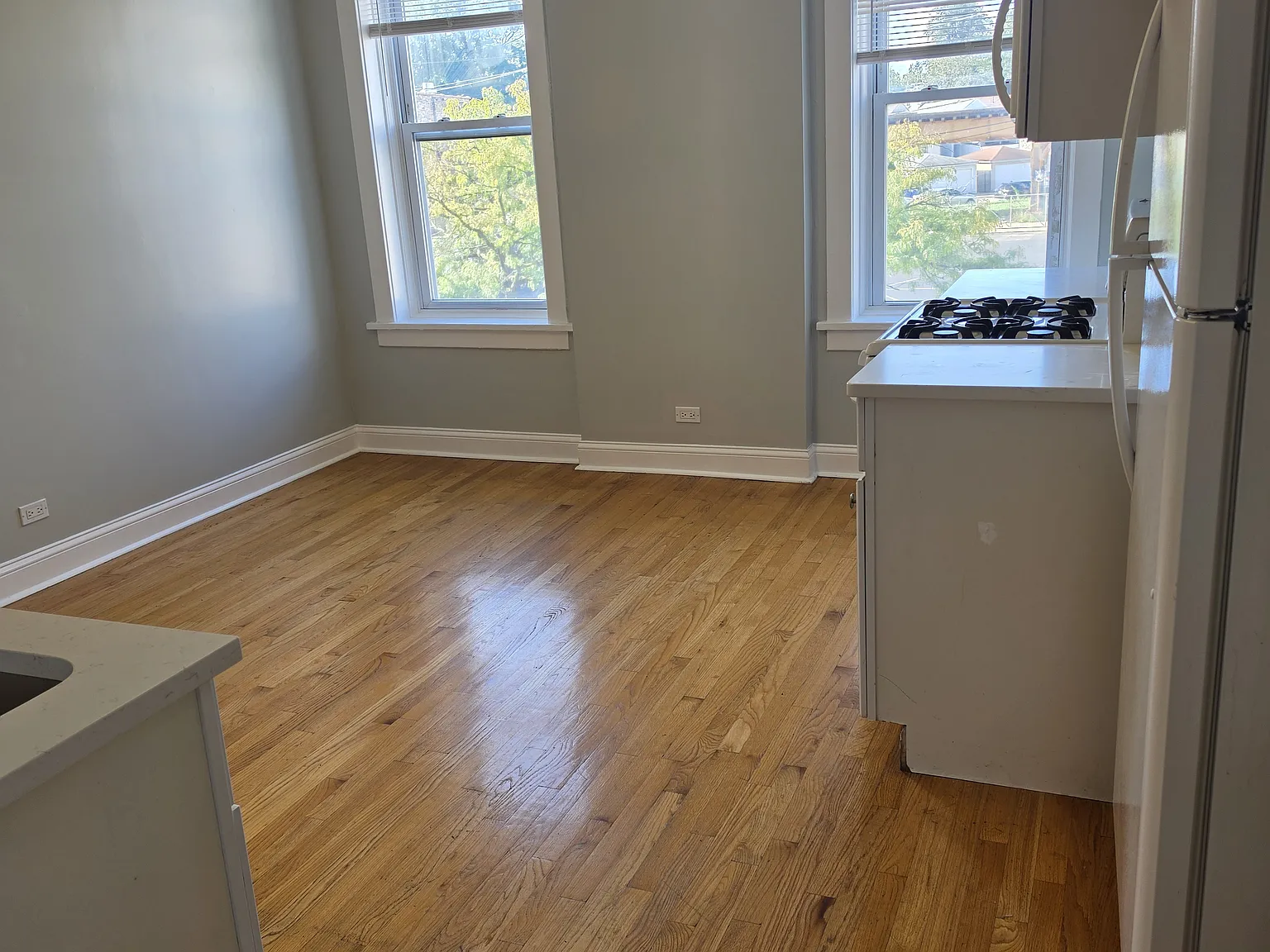 3 bed, 1500 sqft, $2,500 — Photo 2
