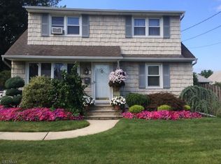 2 Wilshire Way, Clark, NJ 07066