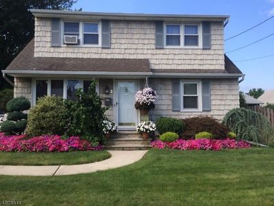 2 Wilshire Way, Clark, NJ, 07066