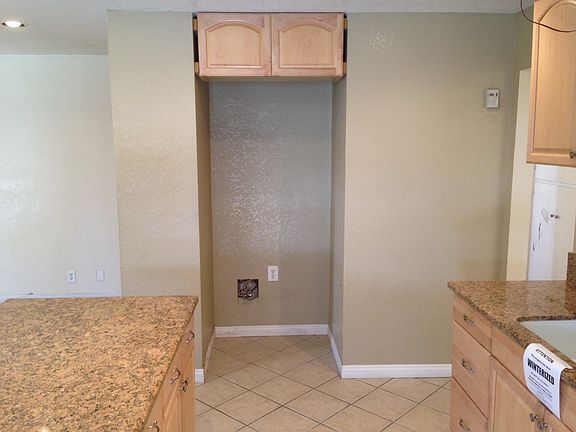 5th image of 670 W Avenue J9
