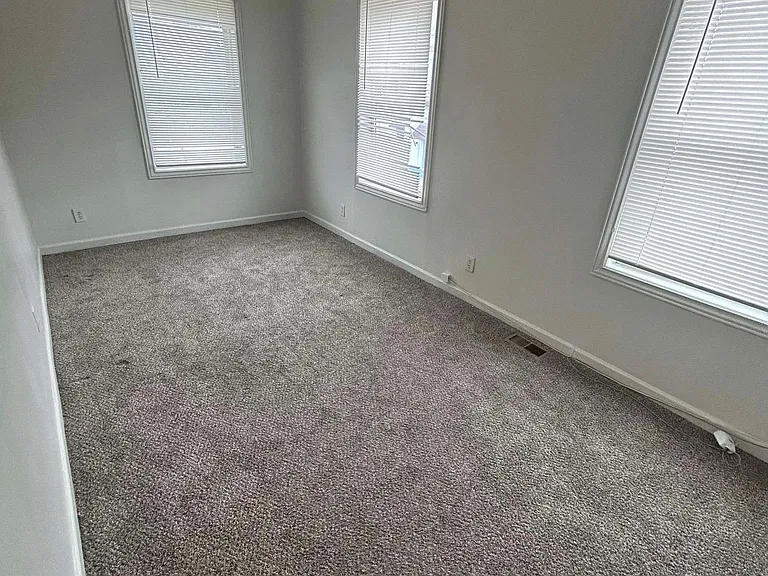 402 Elm St #2 — Photo 5