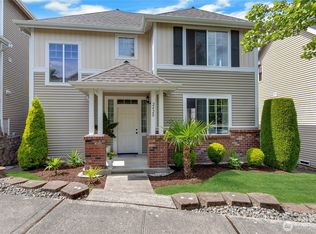 2420 Chateau Dr, Puyallup, WA 98373