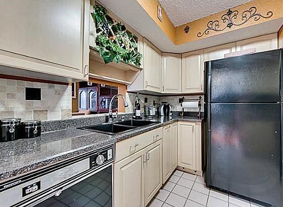 5th image of 826 Creekside Dr