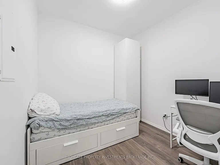 45 Charles St E #1801 — Photo 20