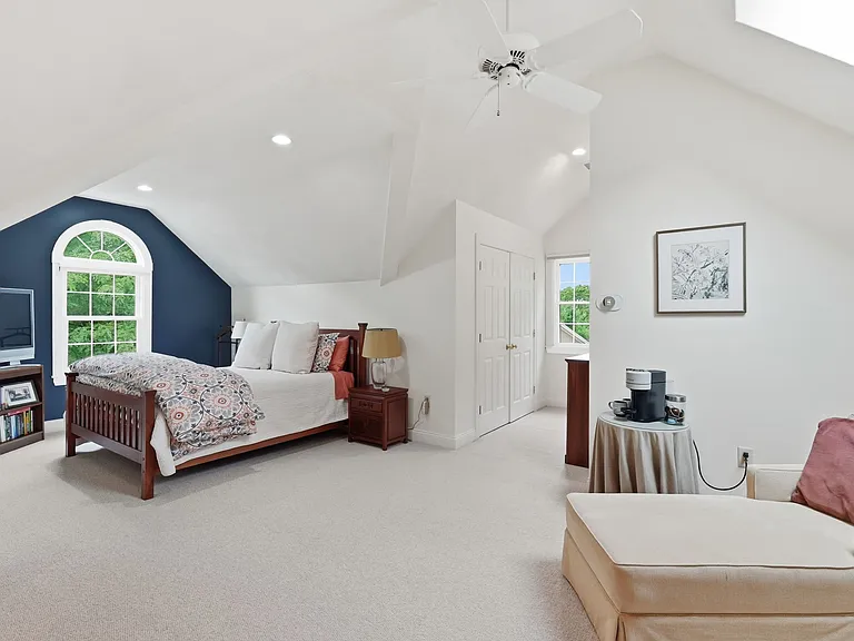 16 Gerber Cir — Photo 44