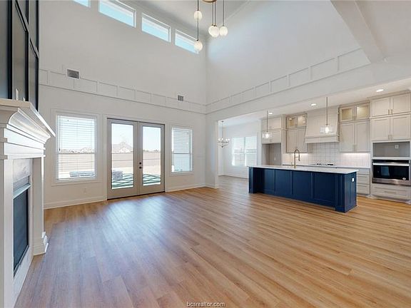 4th image of 4117 Peregrine Ct