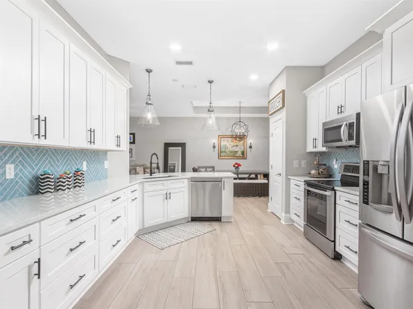 2105 Makarios Dr, Saint Augustine, FL 32080