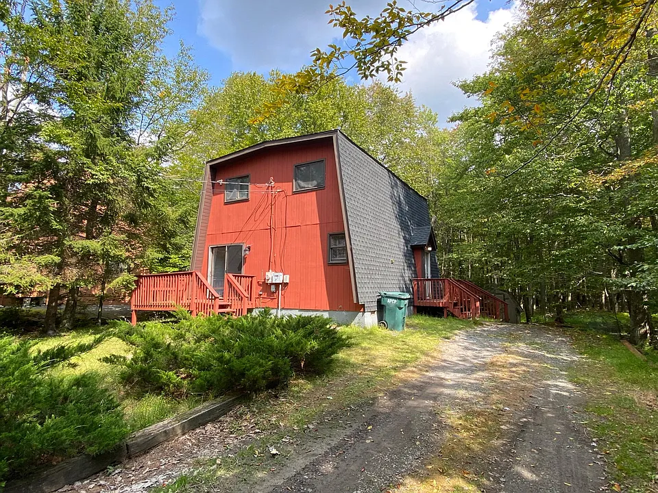 1238 Winding Way