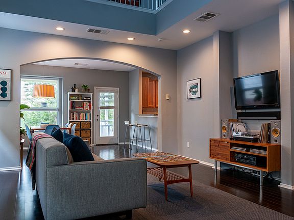 2nd image of 10204 Maydelle Dr #226