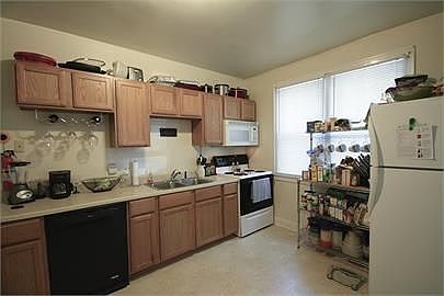2nd image of 3103 Celeron Ave APT 1