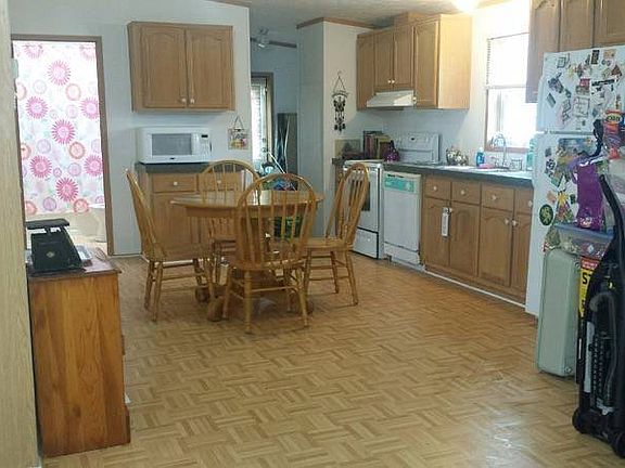 2nd image of 18 Avenue F