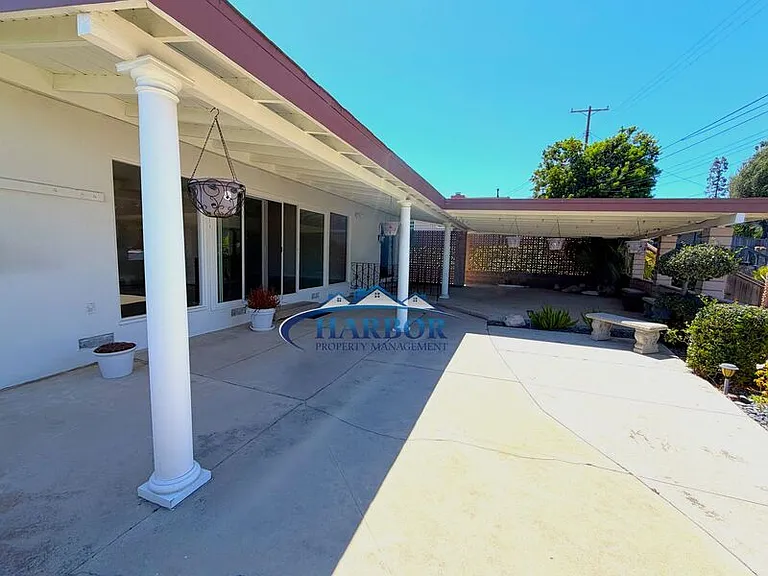 1630 Miracosta St — Photo 28