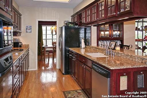 4th image of 13607 Bluff Circle