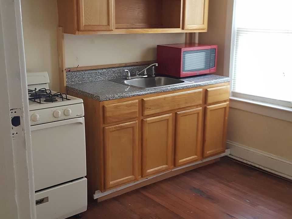 2nd image of 24 Boudinot St #2