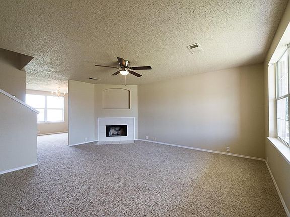 2nd image of 305 Harvard Dr